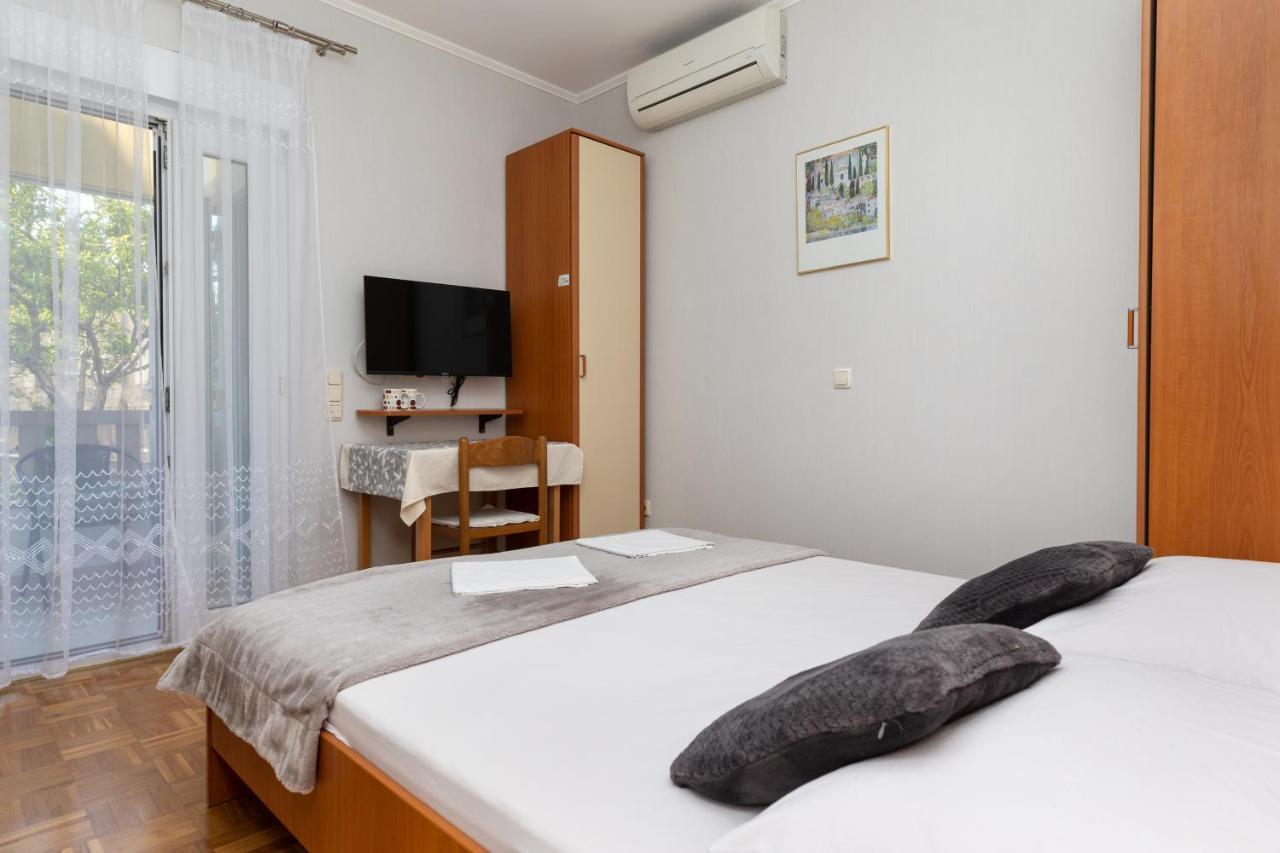 Apartment Duce 5973B Omiš Esterno foto